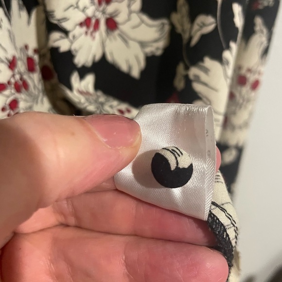 Fun2Fun women’s blouse in black and white floral Size L - Picture 6 of 7